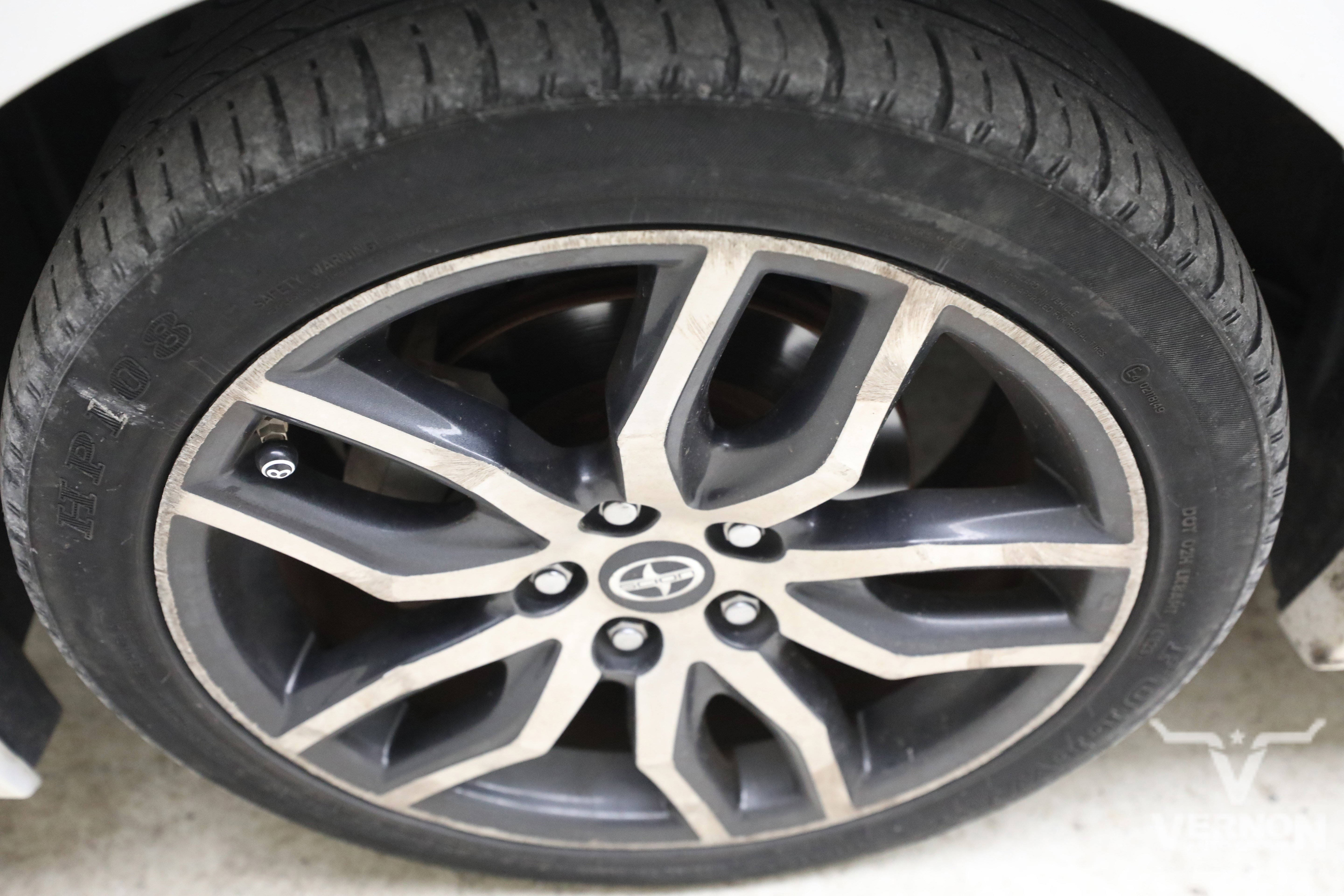 Used 2014 Scion tC FWD image 10