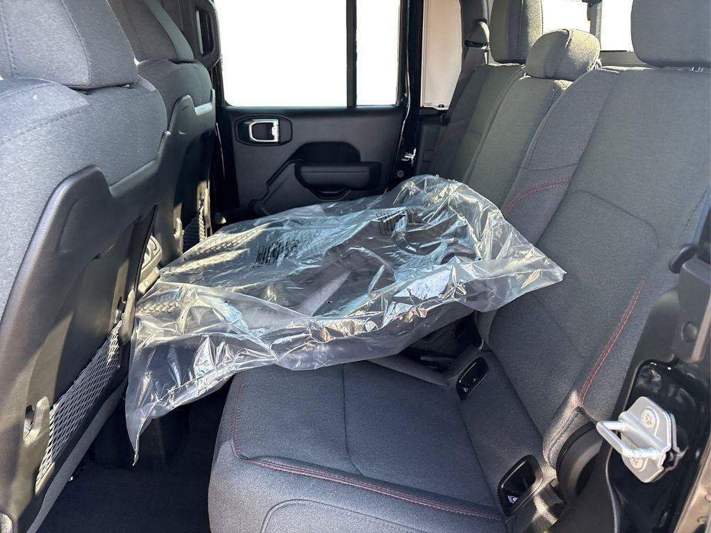 New 2026 Jeep Gladiator Rubicon w/ Steel Power Dome Hood Package AWD/4WD image 10