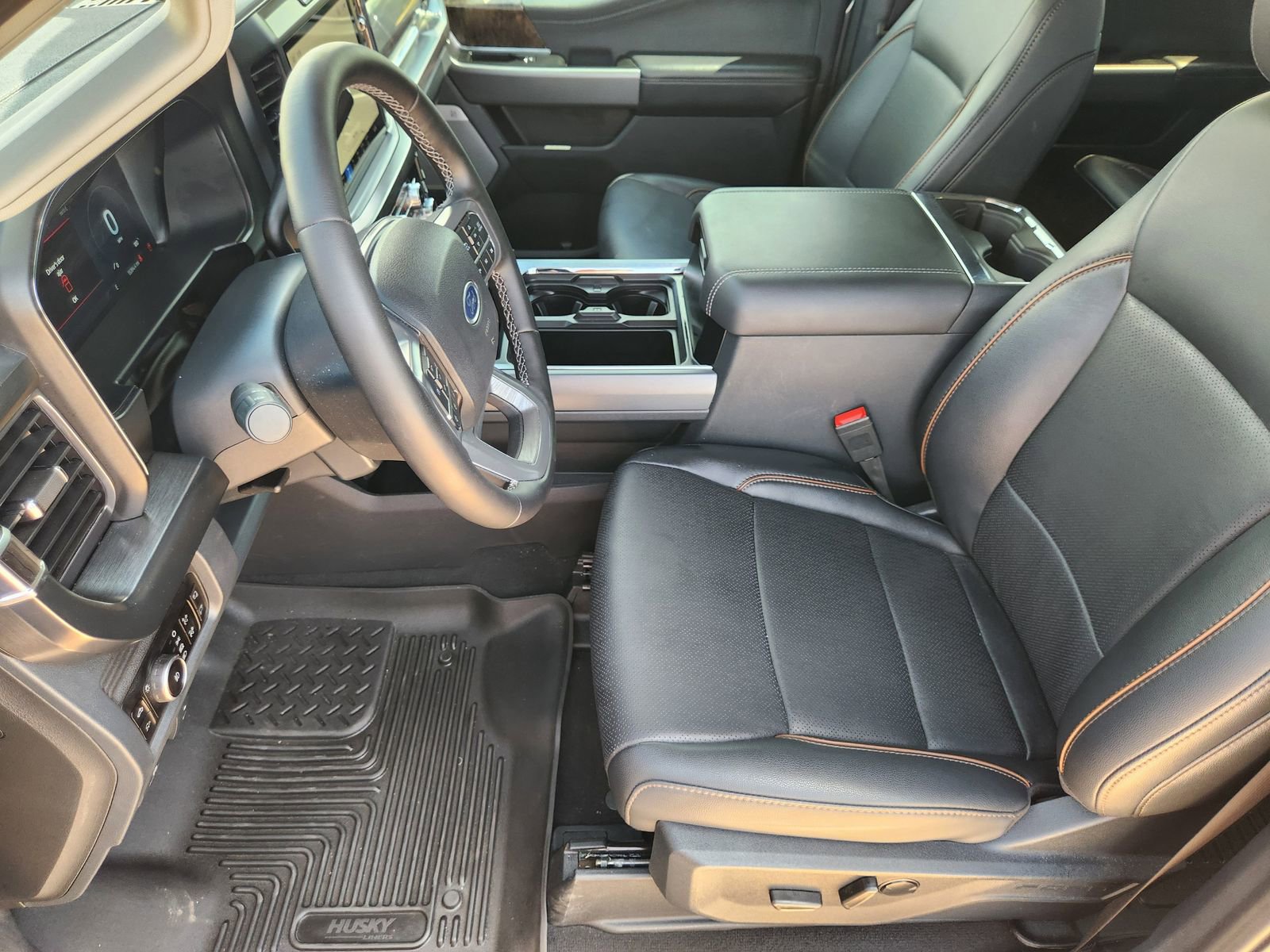 Used 2025 Ford F350 Lariat w/ Black Appearance Package AWD/4WD image 15