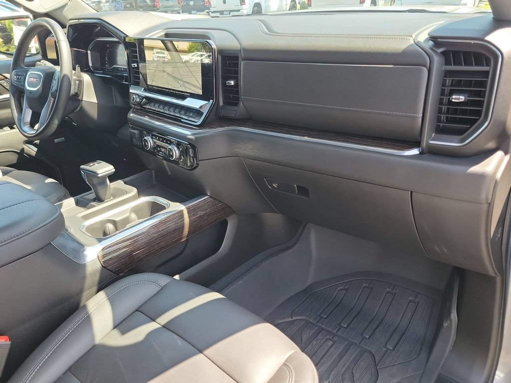 Used 2024 GMC Sierra 1500 Elevation w/ Elevation Premium Package AWD/4WD image 29