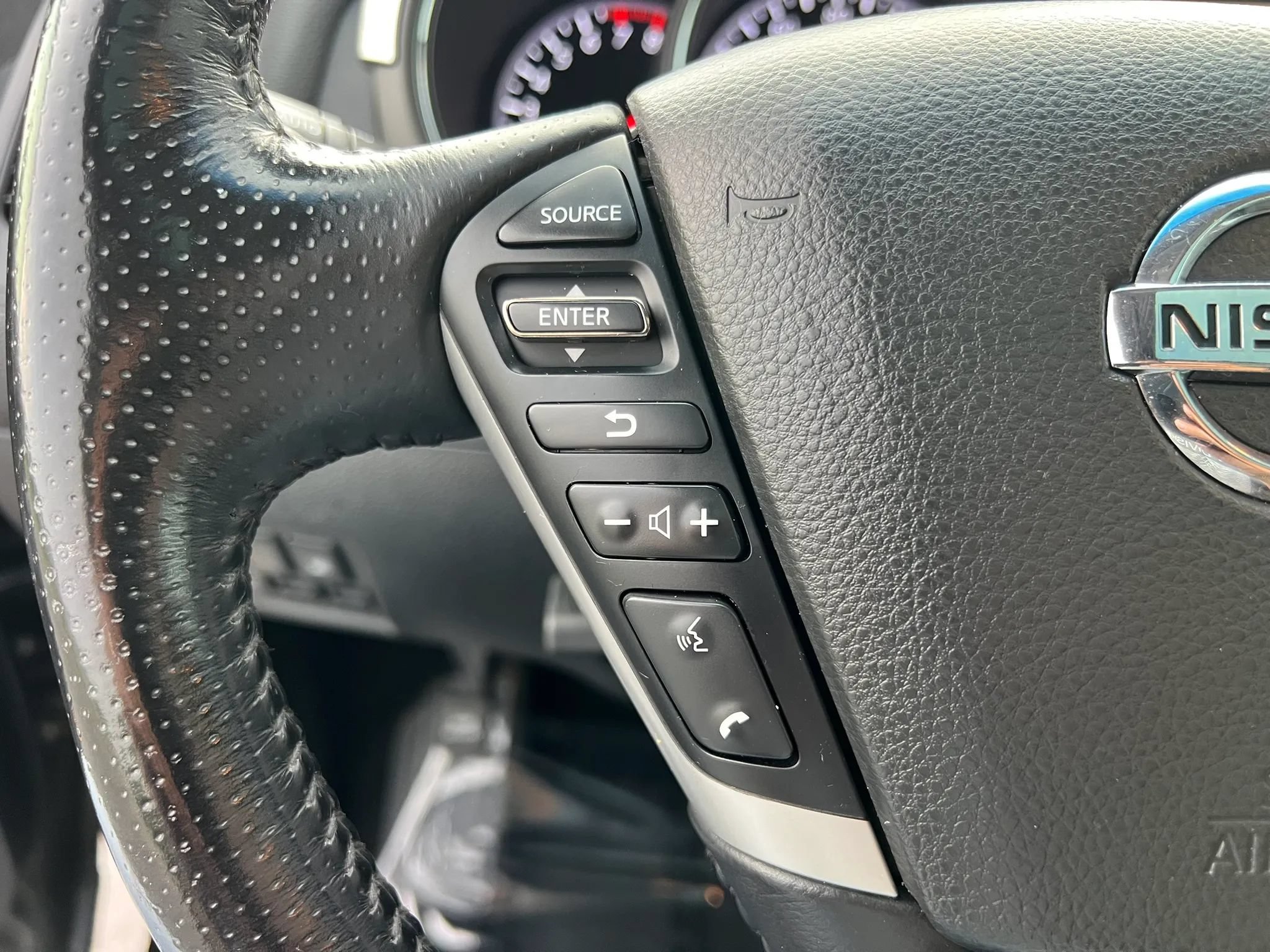 Used 2012 Nissan Murano SL w/ Navigation Pkg AWD/4WD image 23