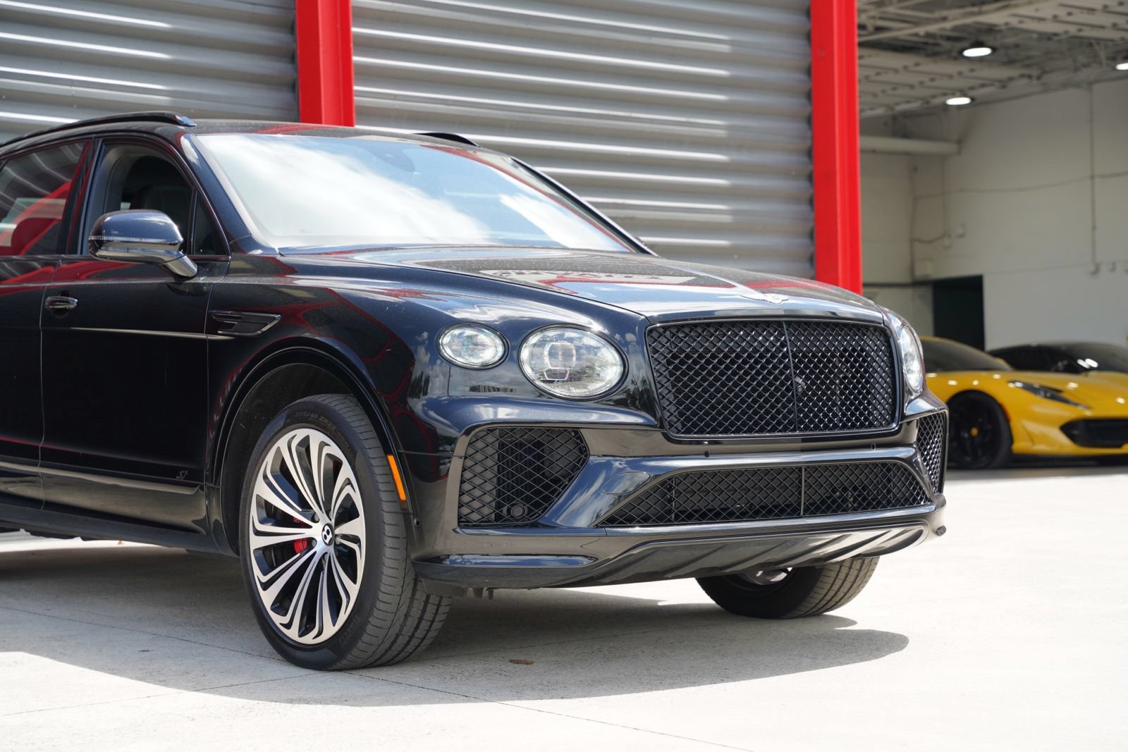 Used 2023 Bentley Bentayga AWD/4WD image 8