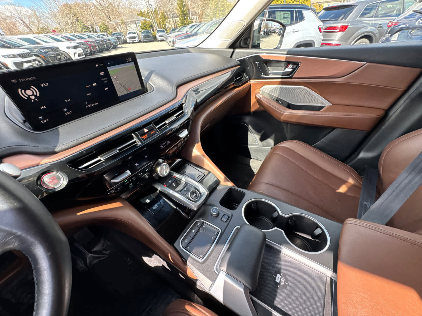 Used 2023 Acura MDX SH-AWD w/ Technology Package image 22