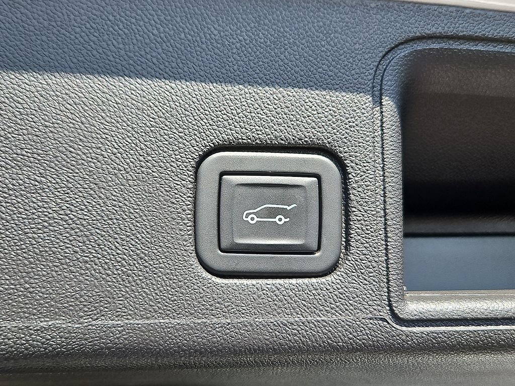 Used 2024 GMC Terrain AT4 w/ Infotainment Package II AWD/4WD image 16