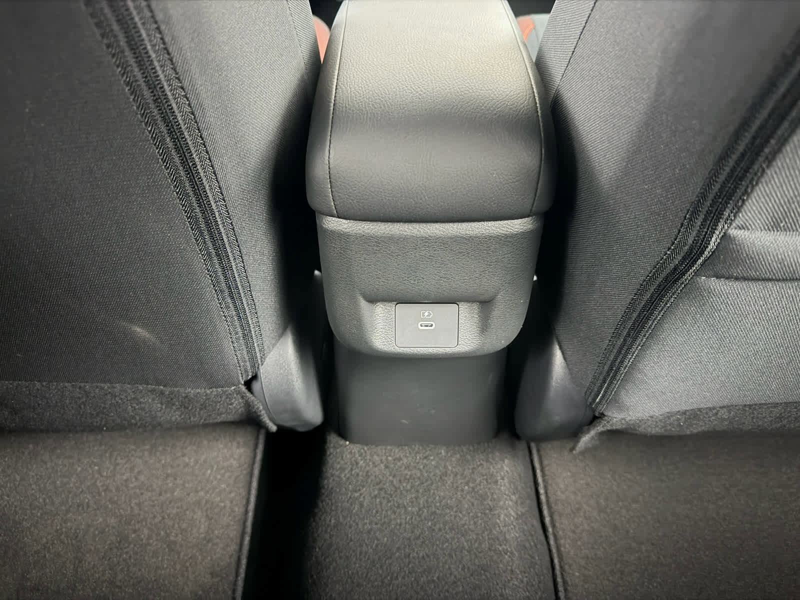 New 2025 Nissan Versa SR w/ Trunk Package image 20