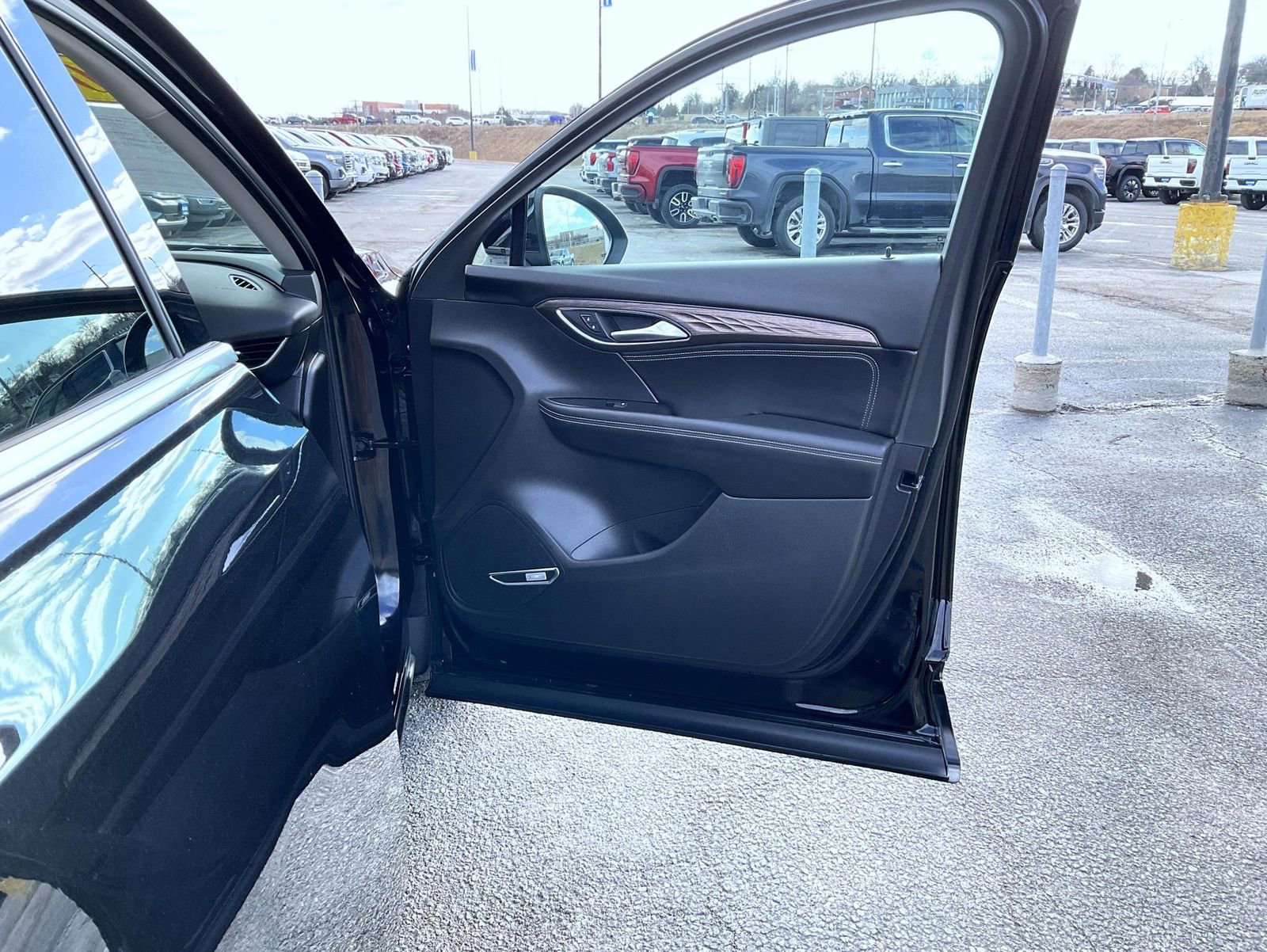 Certified 2023 Buick Envision Avenir image 16