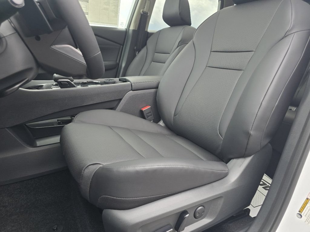 New 2026 Nissan Rogue Dark Armor AWD/4WD image 15