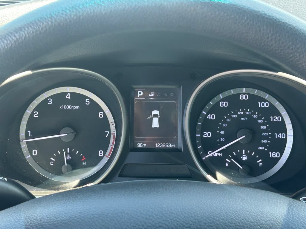 Used 2017 Hyundai Santa Fe SE w/ Cargo Package AWD/4WD image 21