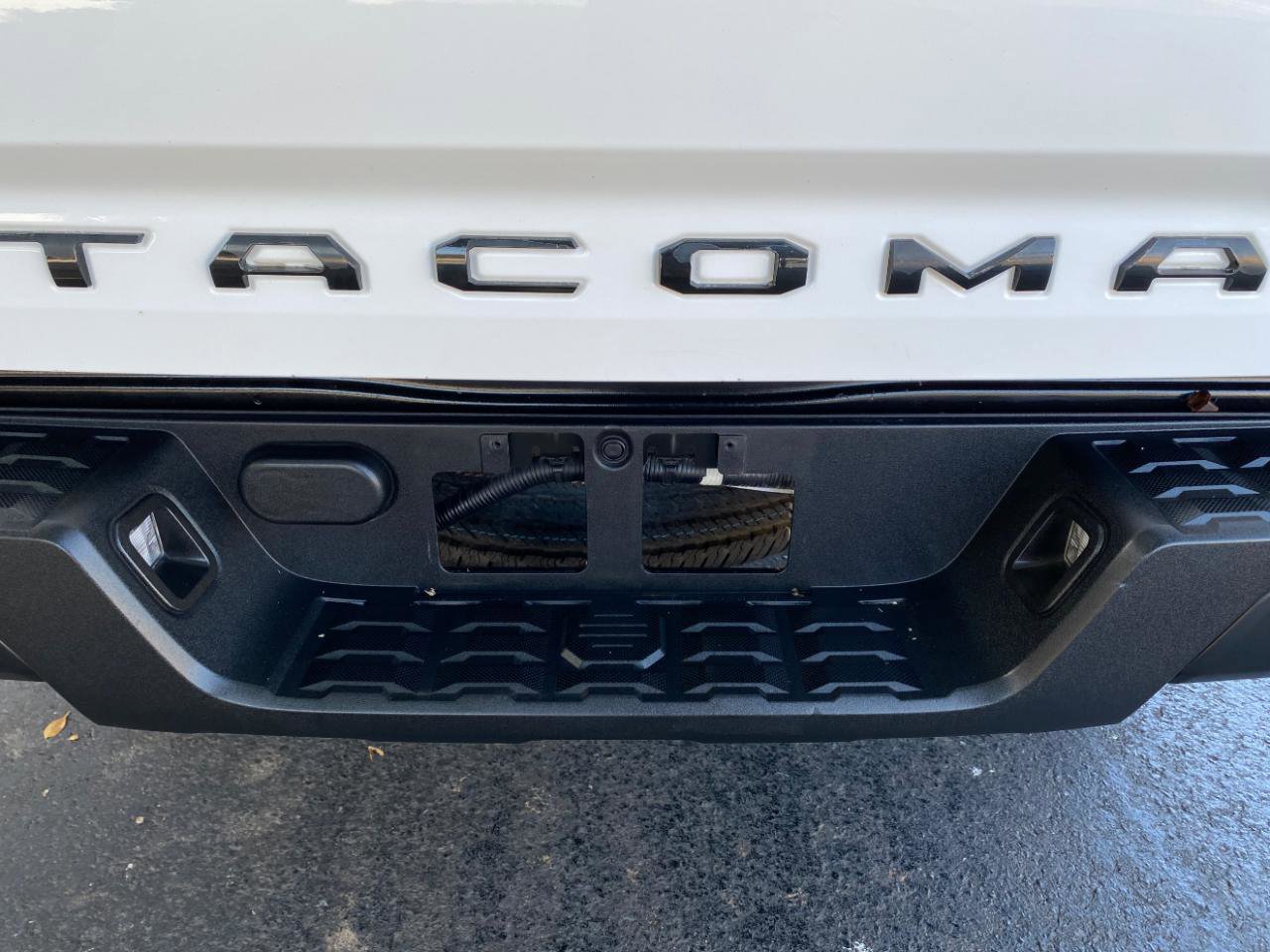 Used 2018 Toyota Tacoma SR RWD image 10