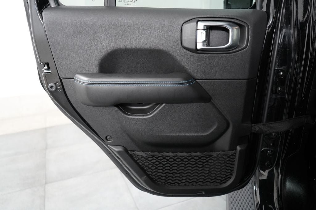 Used 2024 Jeep Wrangler High Altitude AWD/4WD image 28