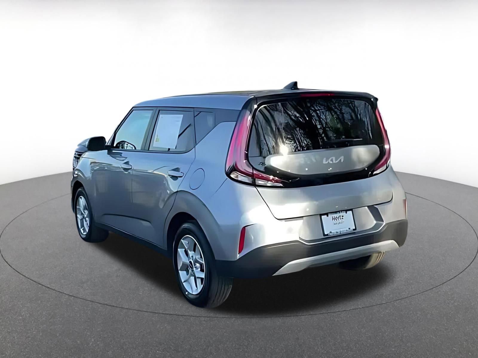 Used 2025 Kia Soul LX w/ LX Technology Package image 14