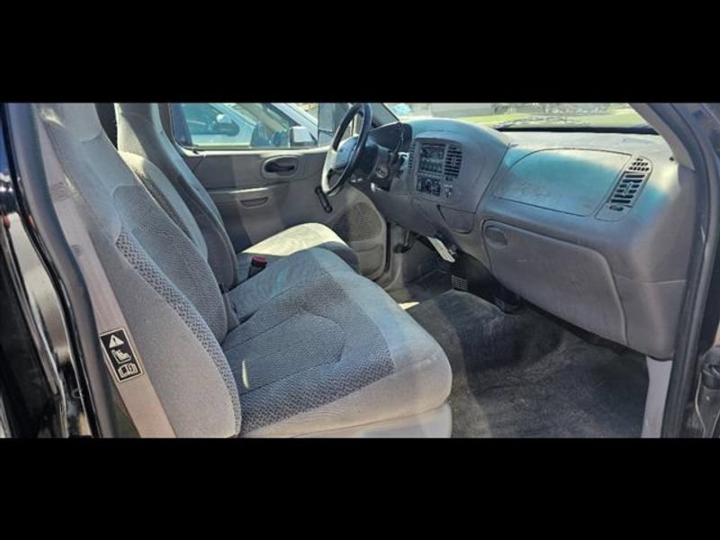 Used 2000 Ford F150 XL RWD image 8
