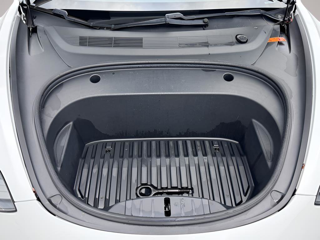 Used 2021 Tesla Model 3 Standard Range Plus image 19