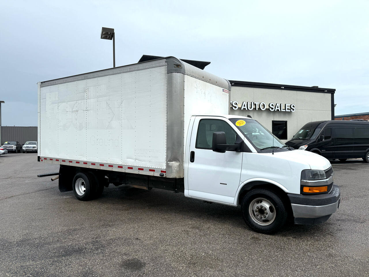 Used 2020 Chevrolet Express 3500 Extended w/ Power Convenience Package image 4