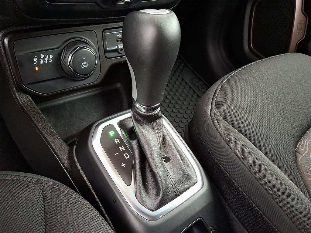 Used 2023 Jeep Renegade Latitude image 16