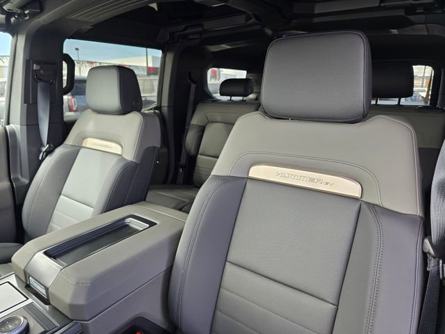 New 2025 GMC Hummer EV 3X w/ LPO, Roof Cross Rail Package image 24