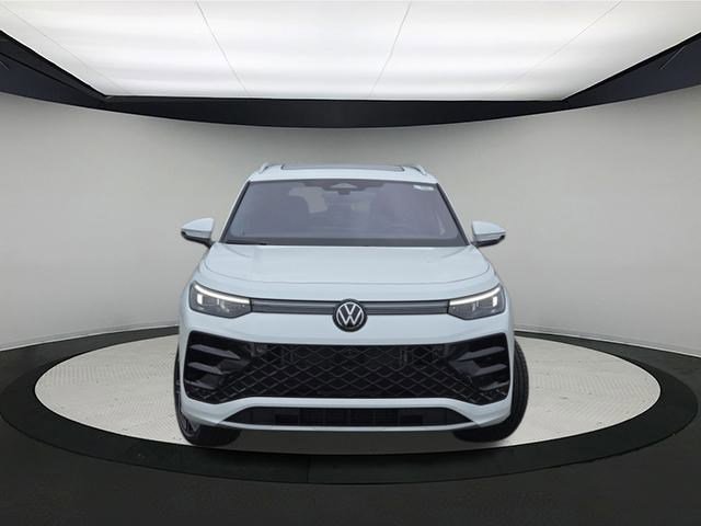 New 2026 Volkswagen Tiguan SEL R-Line image 2