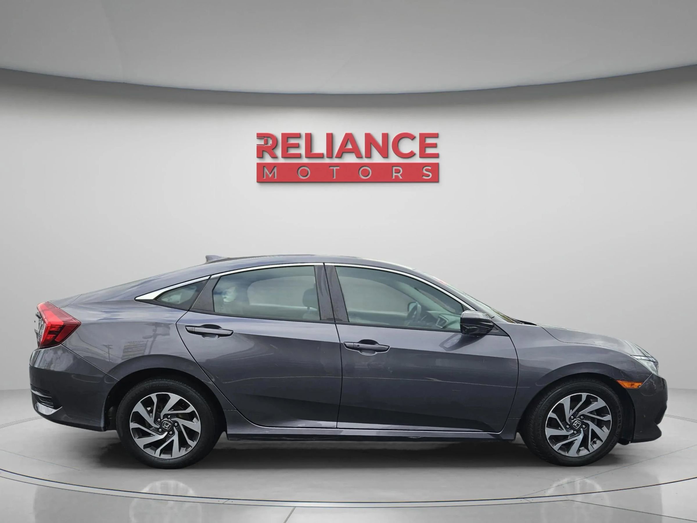 Used 2018 Honda Civic EX image 7