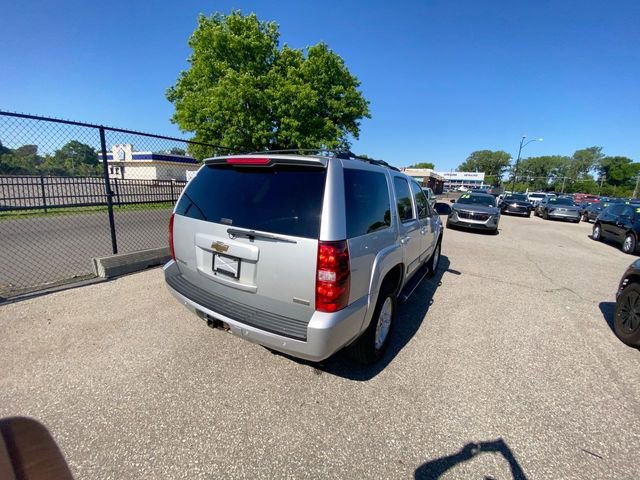 Used 2011 Chevrolet Tahoe LT w/ Luxury Package AWD/4WD image 8