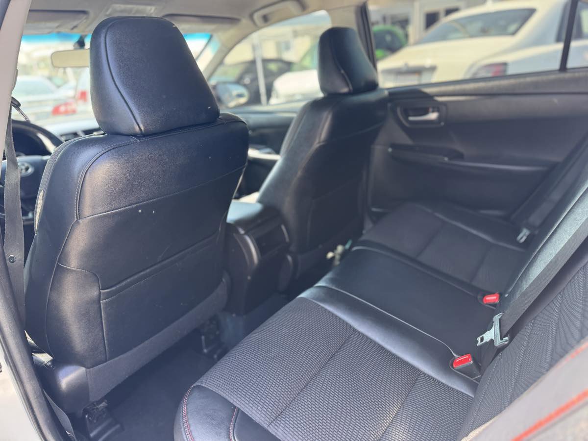 Used 2016 Toyota Camry SE image 14