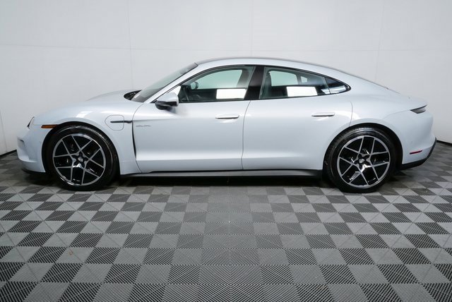 Certified 2025 Porsche Taycan video 2