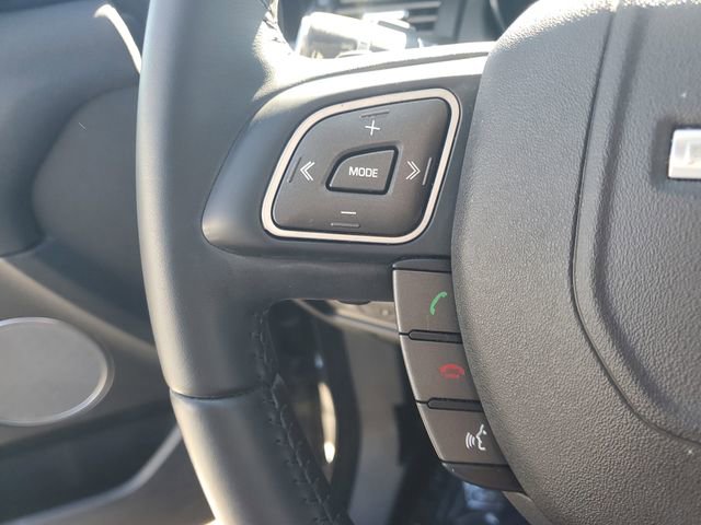 Used 2019 Land Rover Range Rover Evoque SE image 21