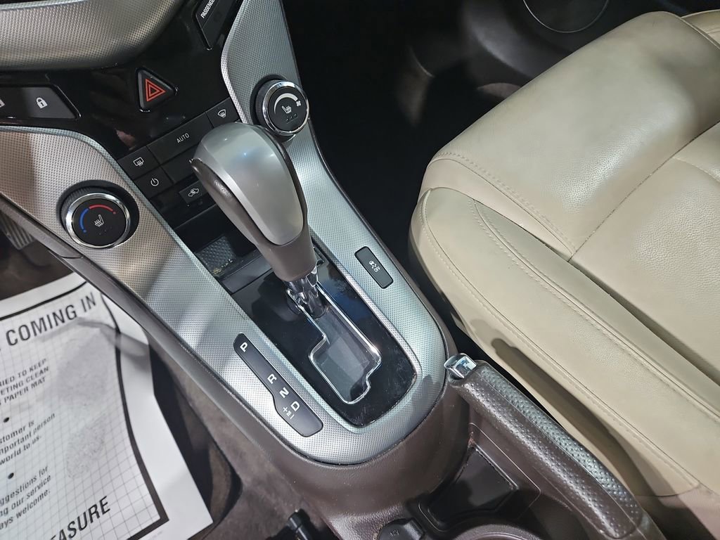 Used 2011 Chevrolet Cruze LTZ image 21
