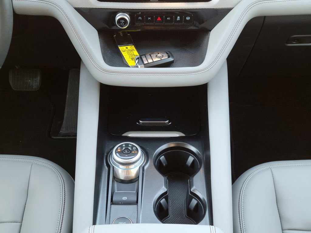 Certified 2025 Ford Explorer Active w/ Active Comfort Package image 23