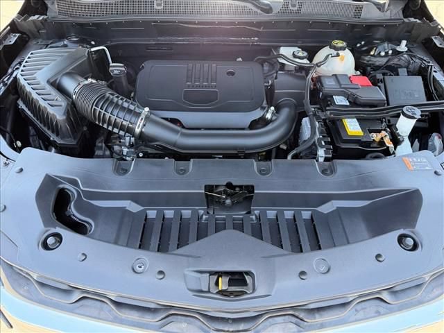 Used 2023 Chevrolet Blazer LT AWD/4WD image 23