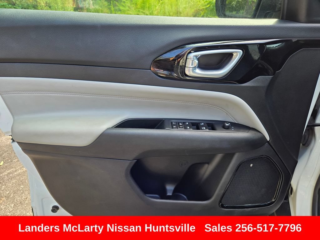 Used 2025 Jeep Compass Limited AWD/4WD image 20