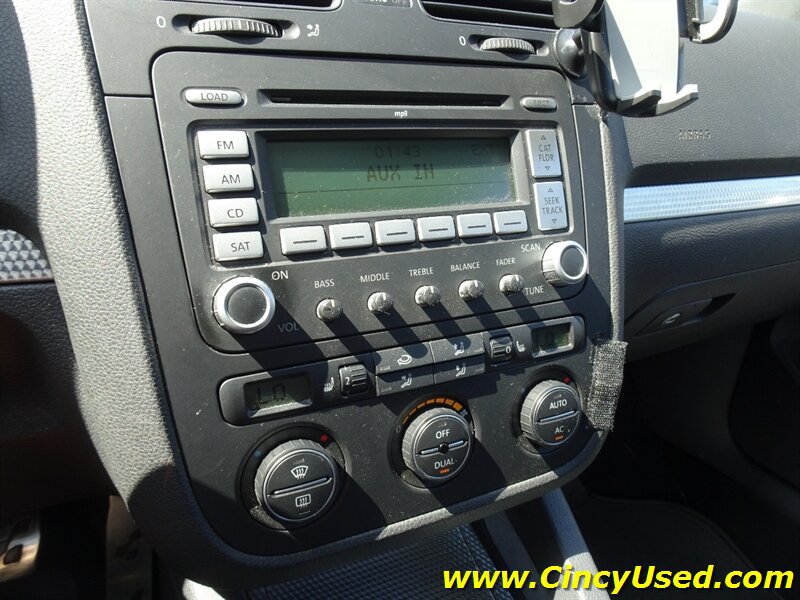 Used 2008 Volkswagen R32 AWD/4WD image 18