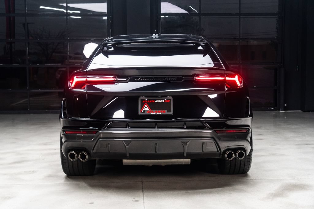Used 2023 Lamborghini Urus Performante AWD/4WD image 18