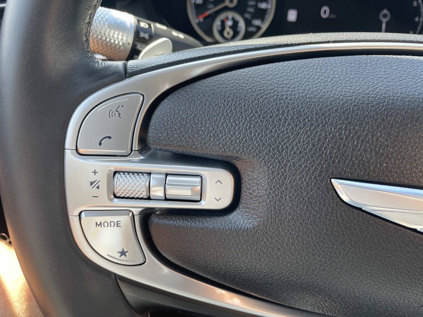 Used 2024 Genesis GV70 2.5T AWD/4WD image 30