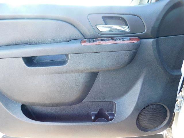 Used 2011 Chevrolet Avalanche LS w/ Regional Value Package RWD image 10