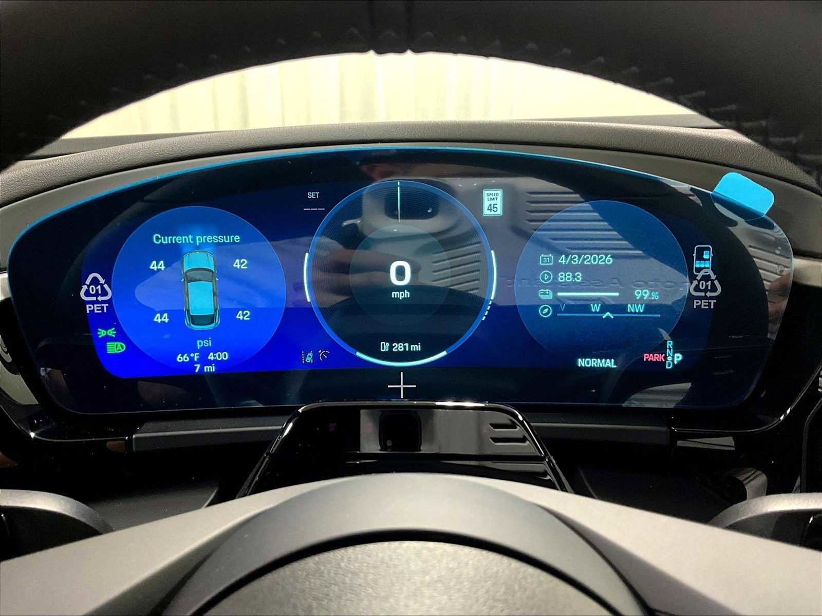 New 2026 Porsche Macan 4 Electric AWD/4WD image 21