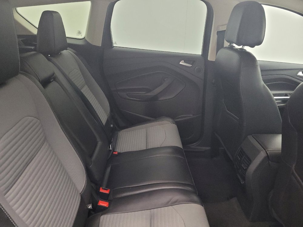 Used 2017 Ford Escape SE w/ Equipment Group 201A AWD/4WD image 19