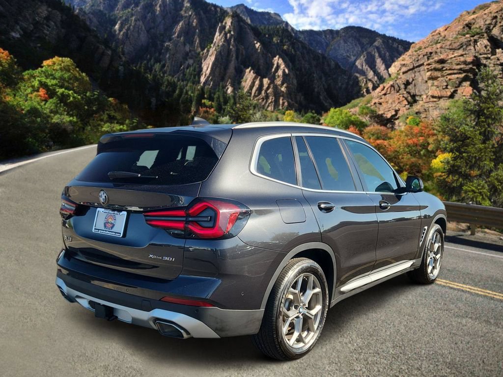 Used 2023 BMW X3 xDrive30i w/ Premium Enhanced Package AWD/4WD image 3