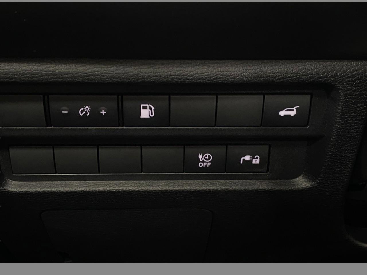 New 2025 Mitsubishi Outlander 4WD Plug-In Hybrid image 14