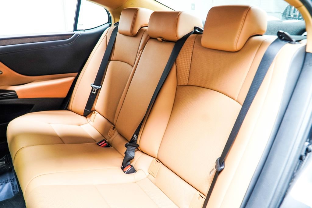 Used 2025 Lexus ES 350 w/ Premium Package FWD image 37