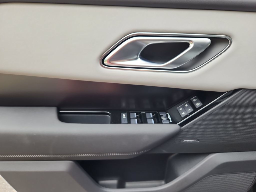 New 2026 Land Rover Range Rover Velar Belgravia AWD/4WD image 24