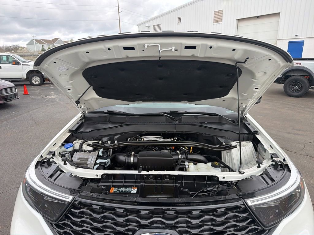 Used 2024 Ford Explorer ST w/ Equipment Group 401A image 32