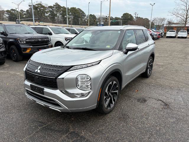 Used 2022 Mitsubishi Outlander SEL image 1