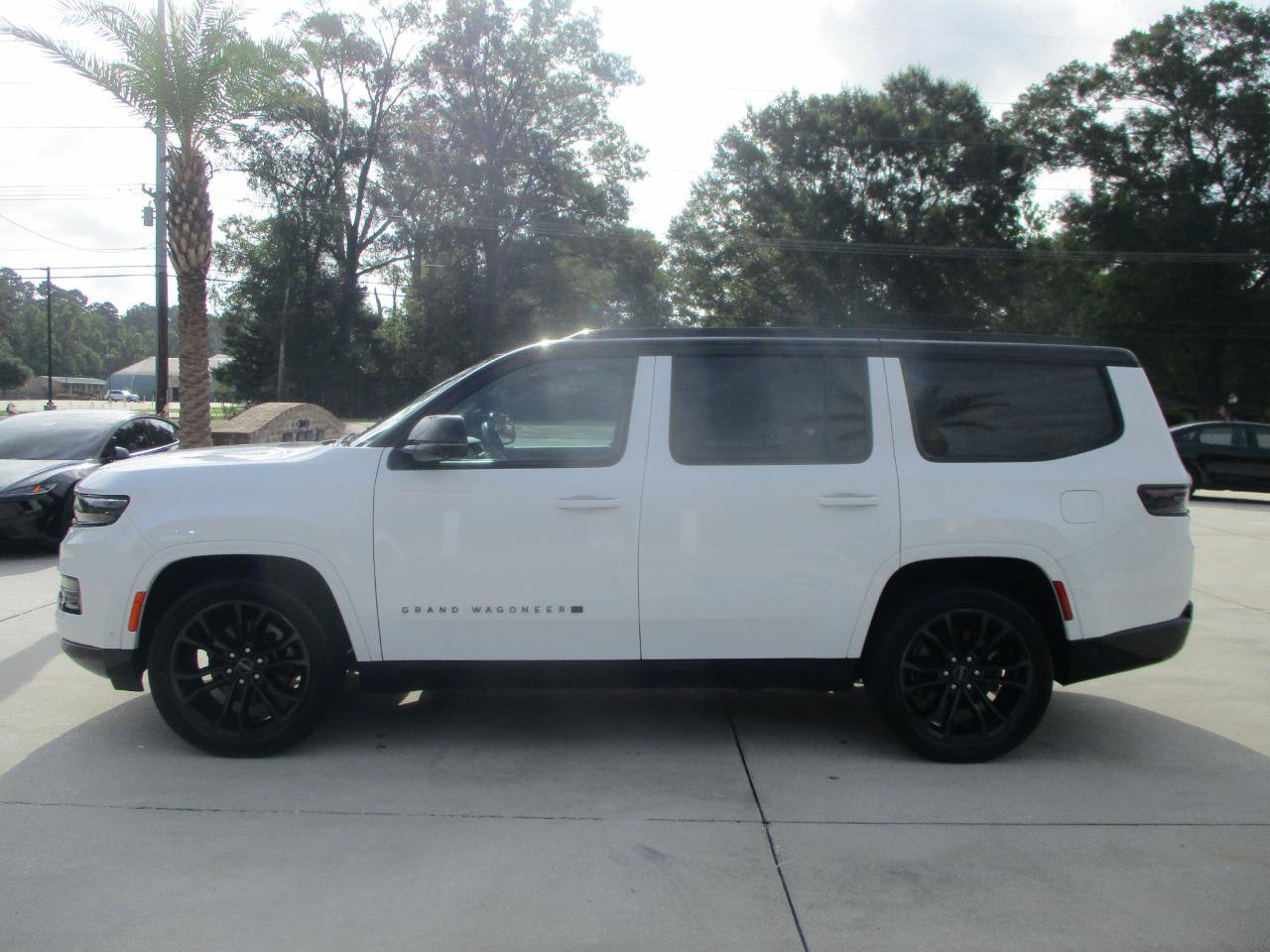 Used 2024 Jeep Grand Wagoneer Series II Obsidian w/ Quick Order Packagew 28T AWD/4WD image 29