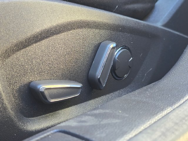 Used 2015 Ford Fusion SE FWD image 24