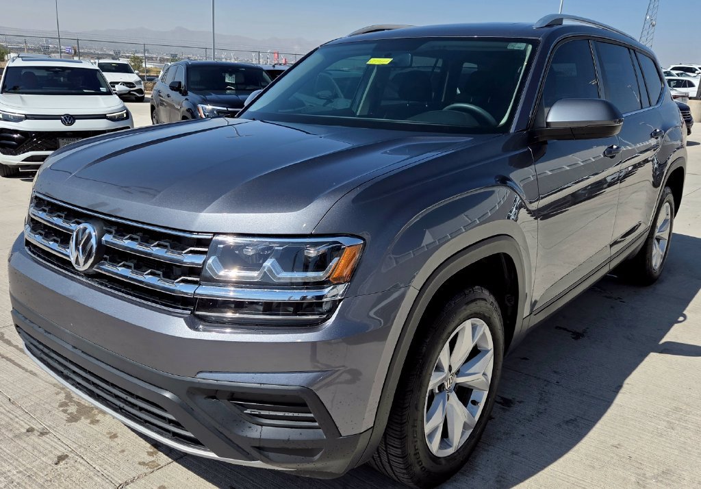 Used 2018 Volkswagen Atlas Launch Edition FWD image 3