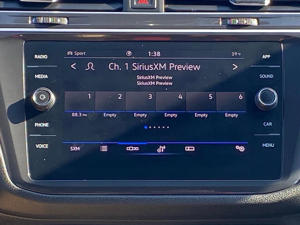 Used 2024 Volkswagen Tiguan SE image 7