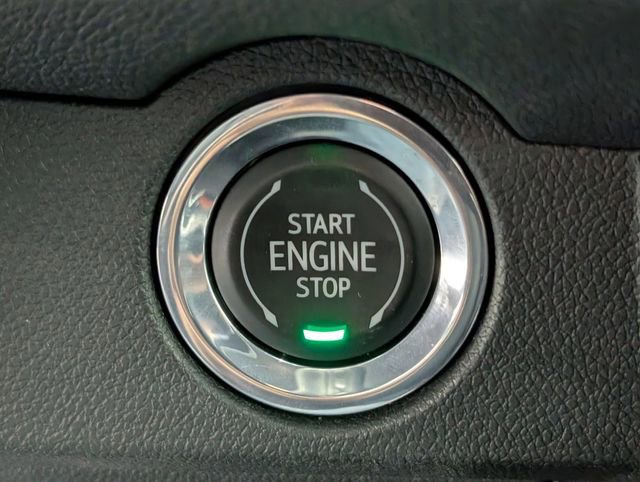 Used 2024 Chevrolet Traverse RS image 24