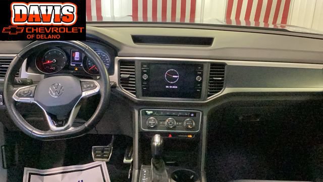 Used 2020 Volkswagen Atlas Cross Sport SE w/ Panoramic Sunroof Package AWD/4WD image 17