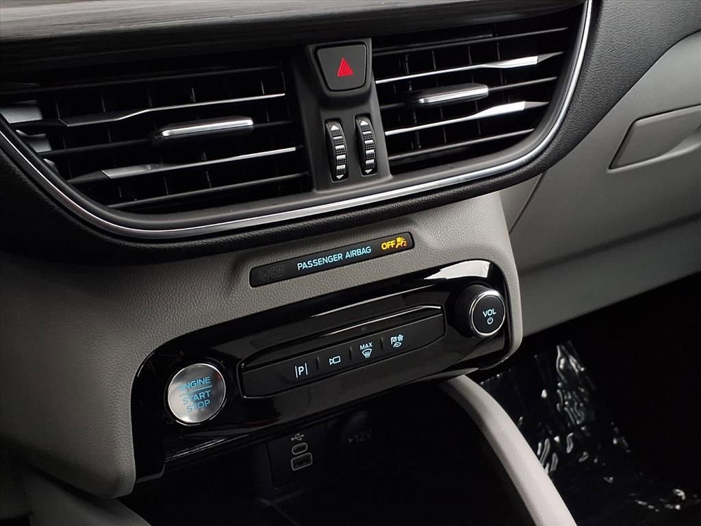 Used 2024 Ford Escape SE w/ PHEV Premium Package image 6