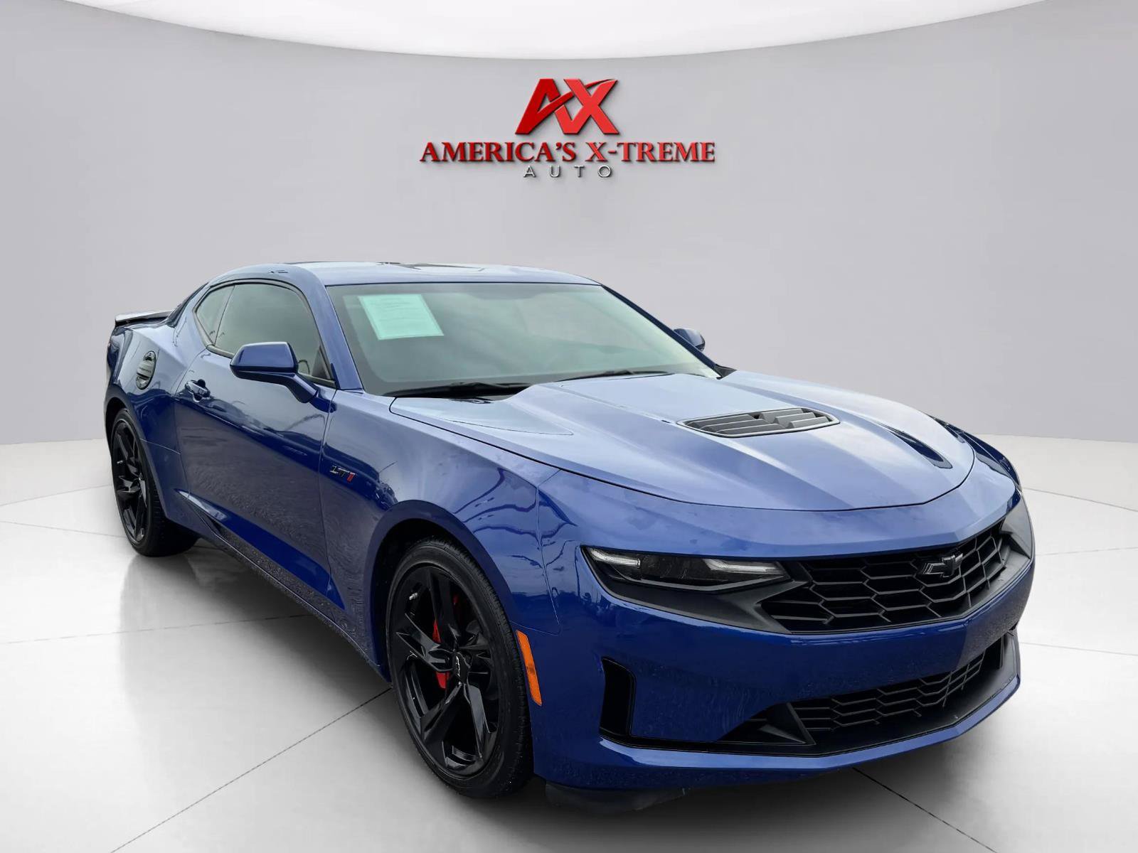 Used 2023 Chevrolet Camaro LT w/ Technology Package RWD image 8